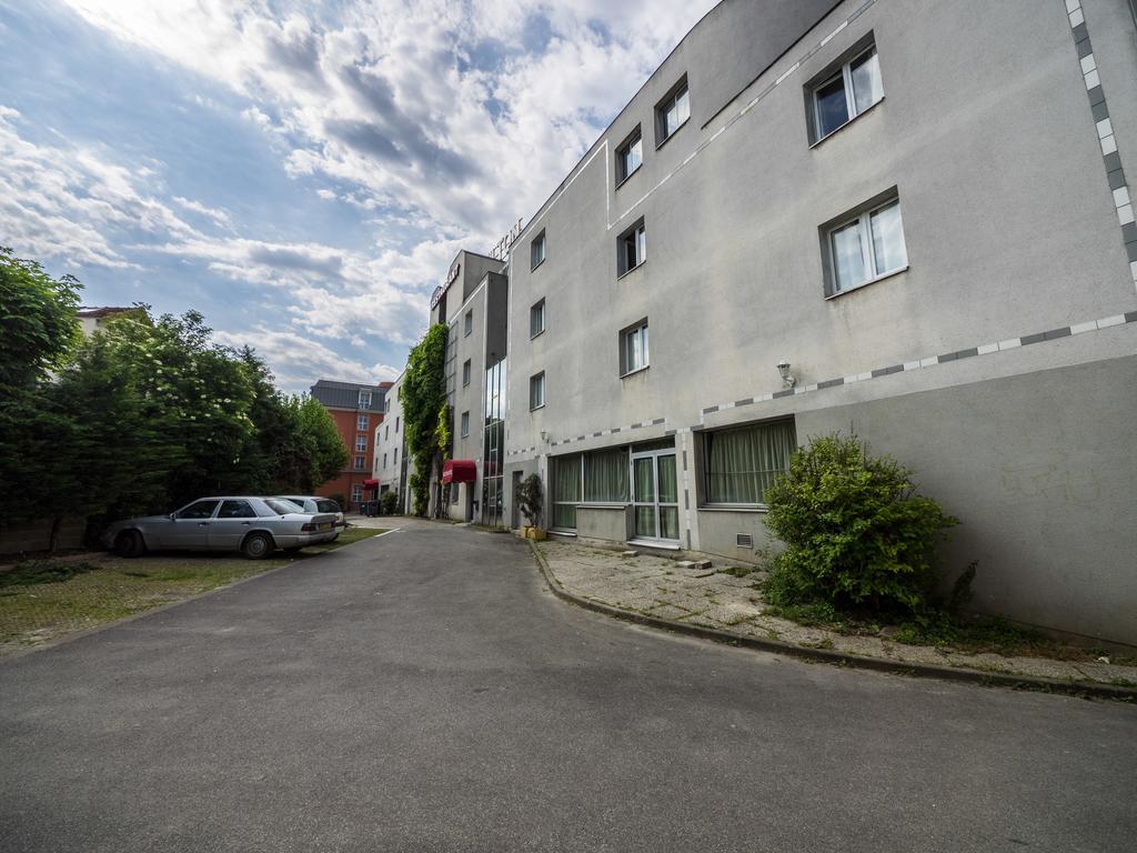 Milton Hotel Neuilly-Plaisance Εξωτερικό φωτογραφία